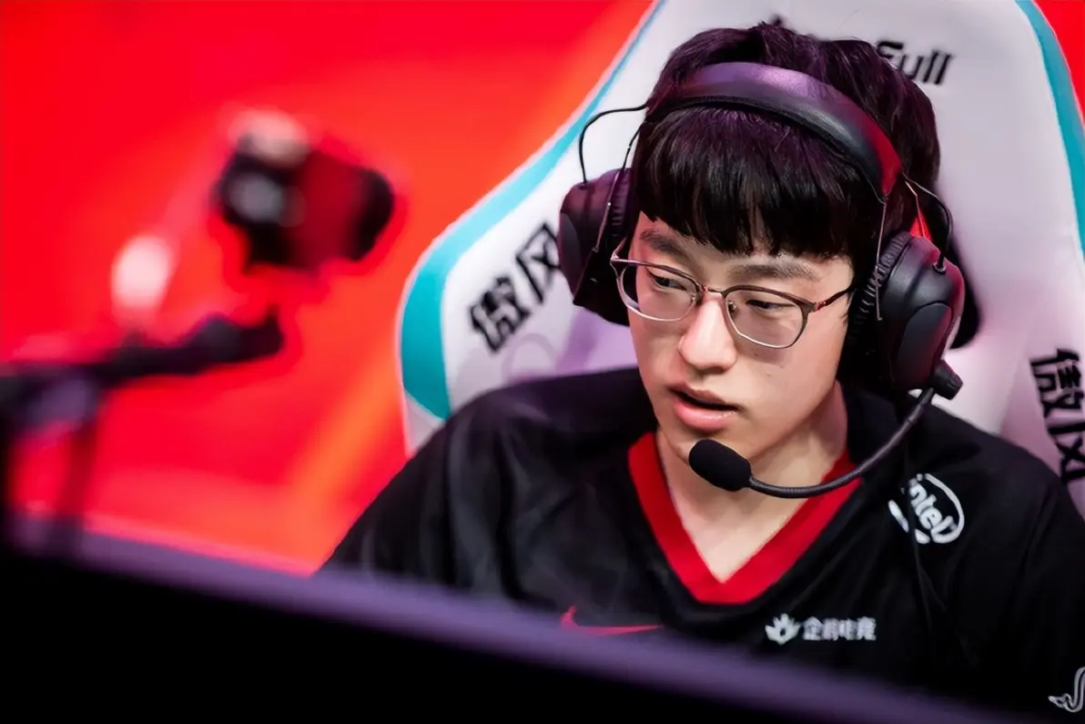 官方网站-Scout新星大比分获胜表现突出，C9前途光明！-官方网站