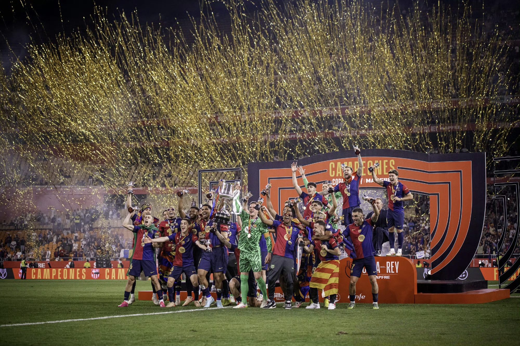 yabo亚博体育下载-梅西与80激战皇家马德里分钟，出色发挥胜负难料！，德罗巴焦点对战上演精彩一战-yabo亚博体育下载