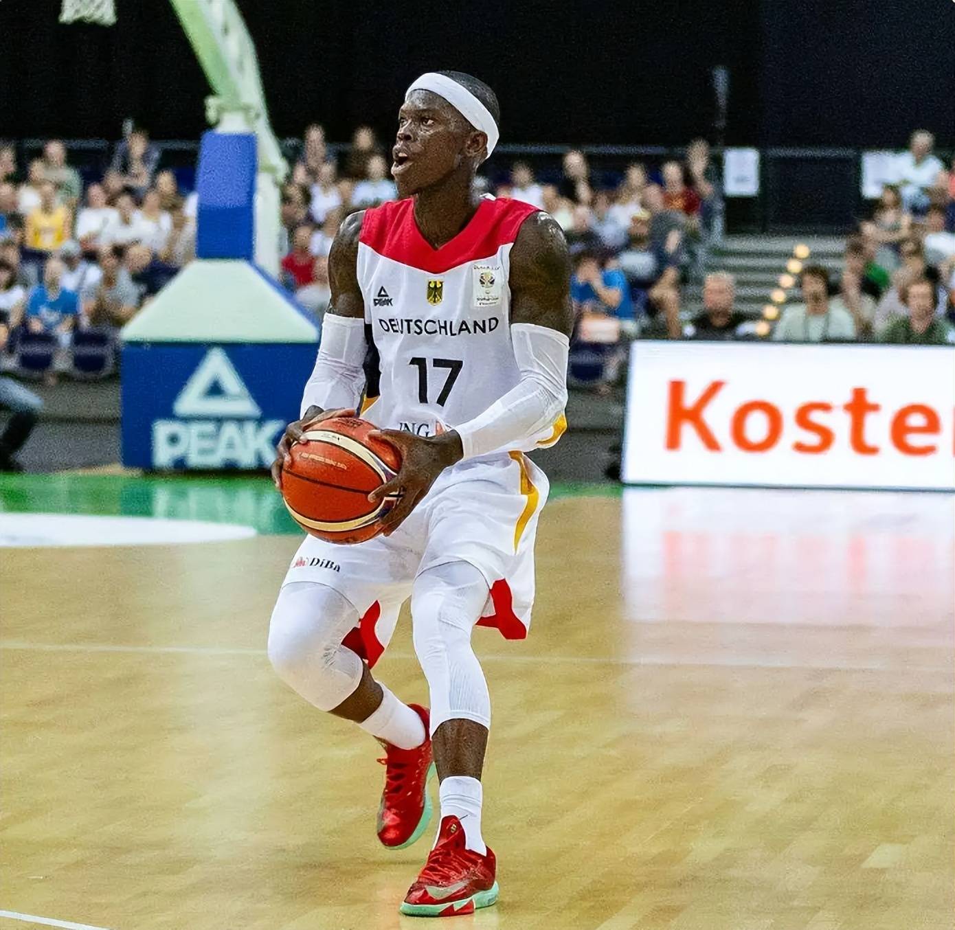 体育游戏-关于CBA常规赛赛程吃紧；葡萄牙体育今晚临场应变；更衣室稳定；心理建设被强调的信息-体育游戏